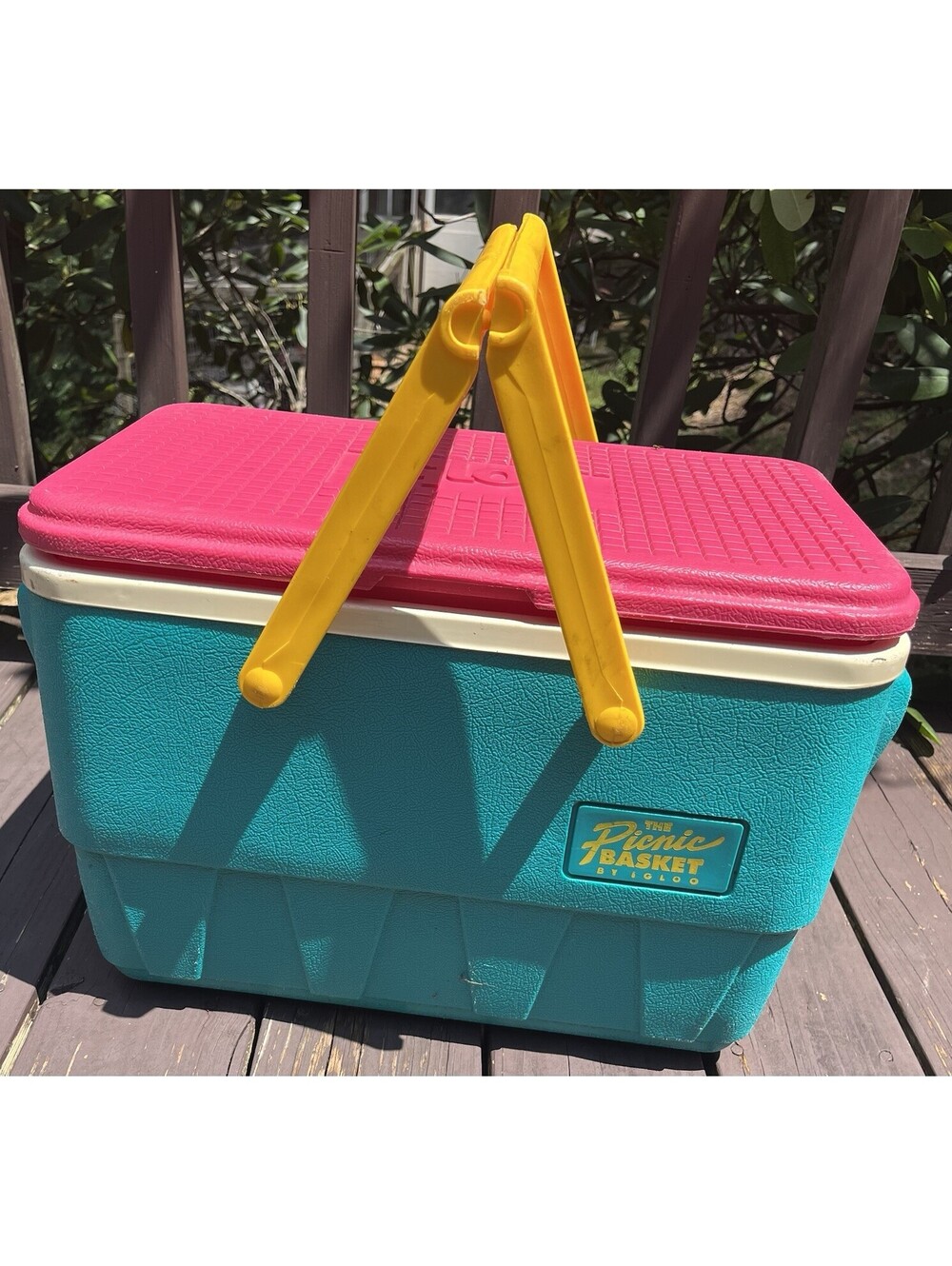 IGLOO Vintage Picnic Beach Basket Retro Drink Beer Cooler Yellow Pink Teal 1992